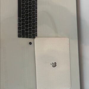 White Crocodile Texture Laptop Case